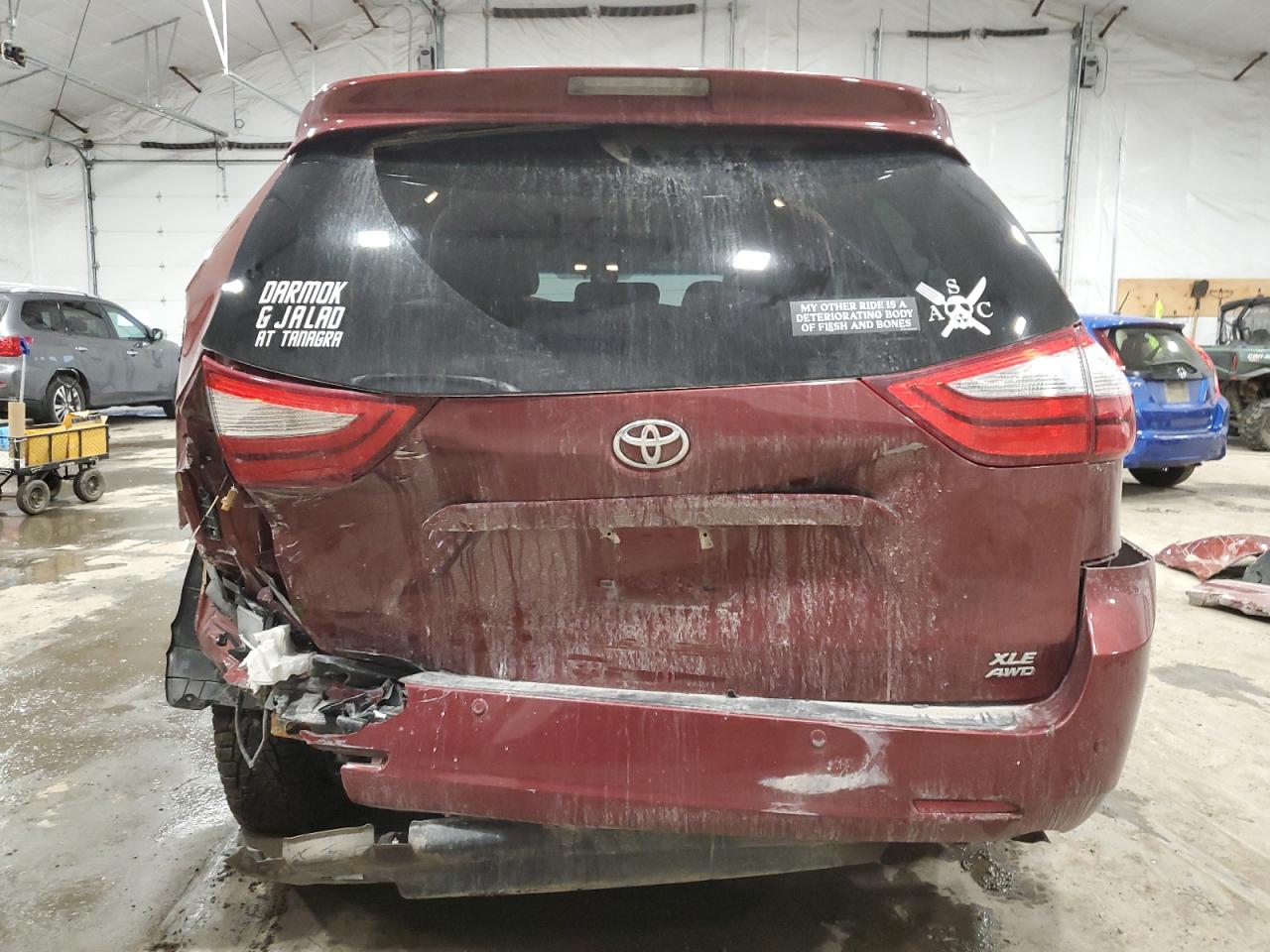 2015 Toyota Sienna - Image 6