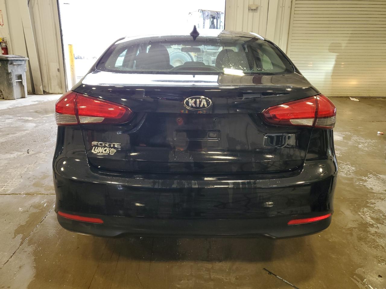 2017 Kia Forte - Image 6