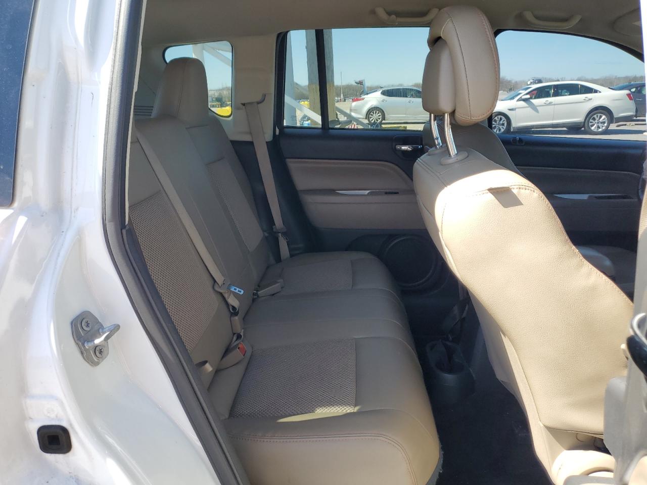 2017 Jeep Compass Latitude VIN: 1C4NJCEB0HD131397 Lot: 49547835