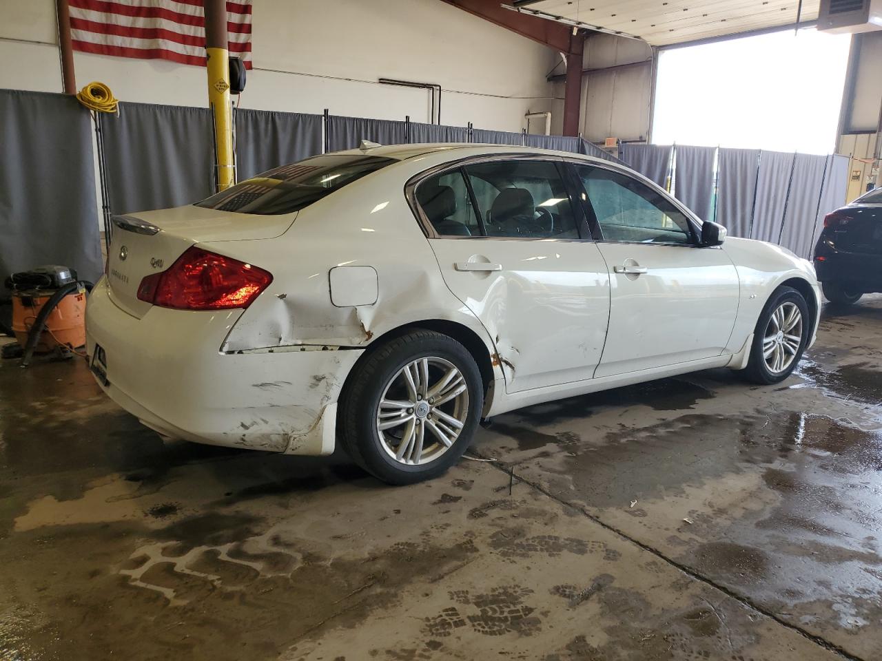 2015 Infiniti Q40 - Image 3