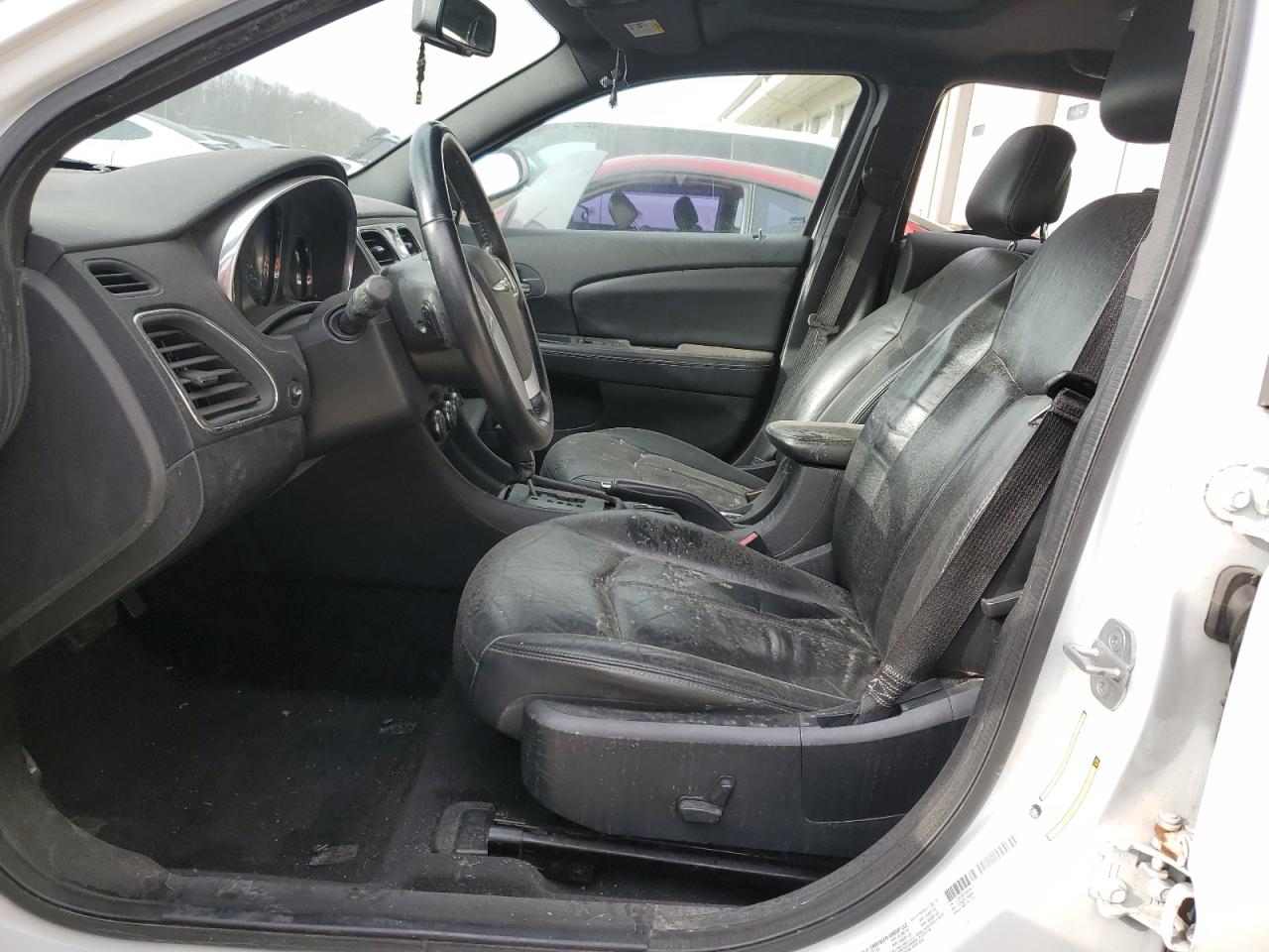2013 Chrysler 200 - Image 7