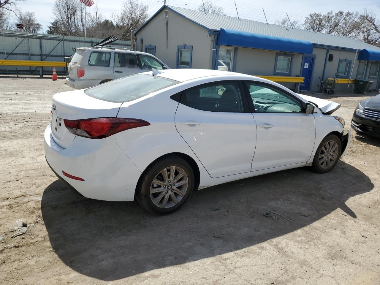 2014 Hyundai Elantra - Image 3