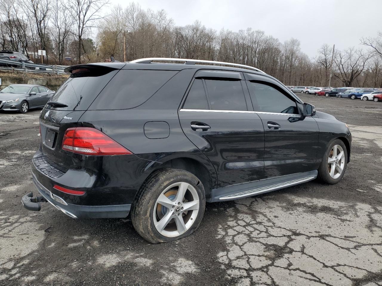 2017 Mercedes-Benz GLE - Image 3