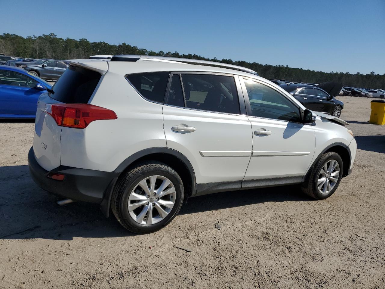 2013 Toyota RAV 4 - Image 3