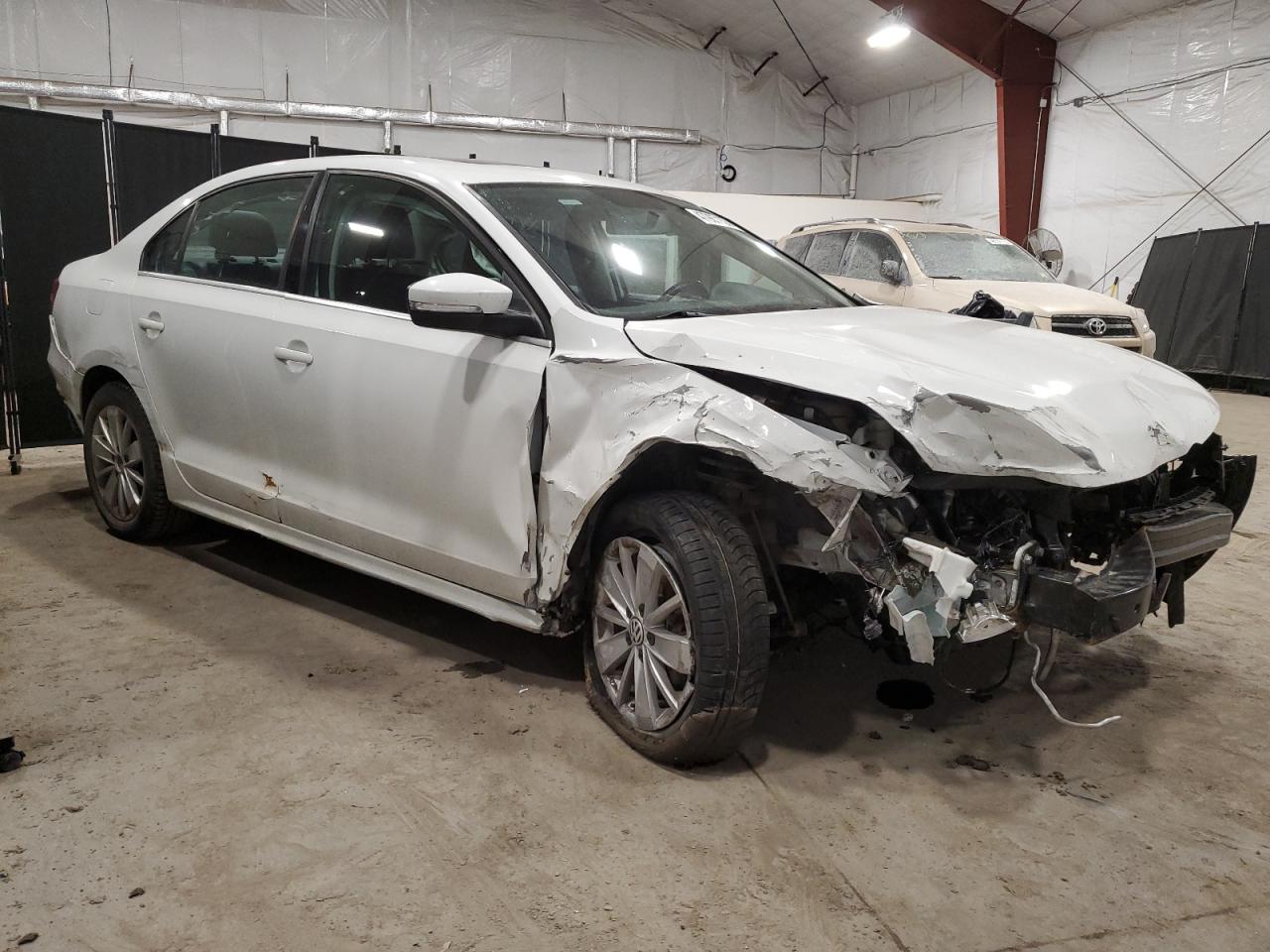 2015 Volkswagen Jetta - Image 4
