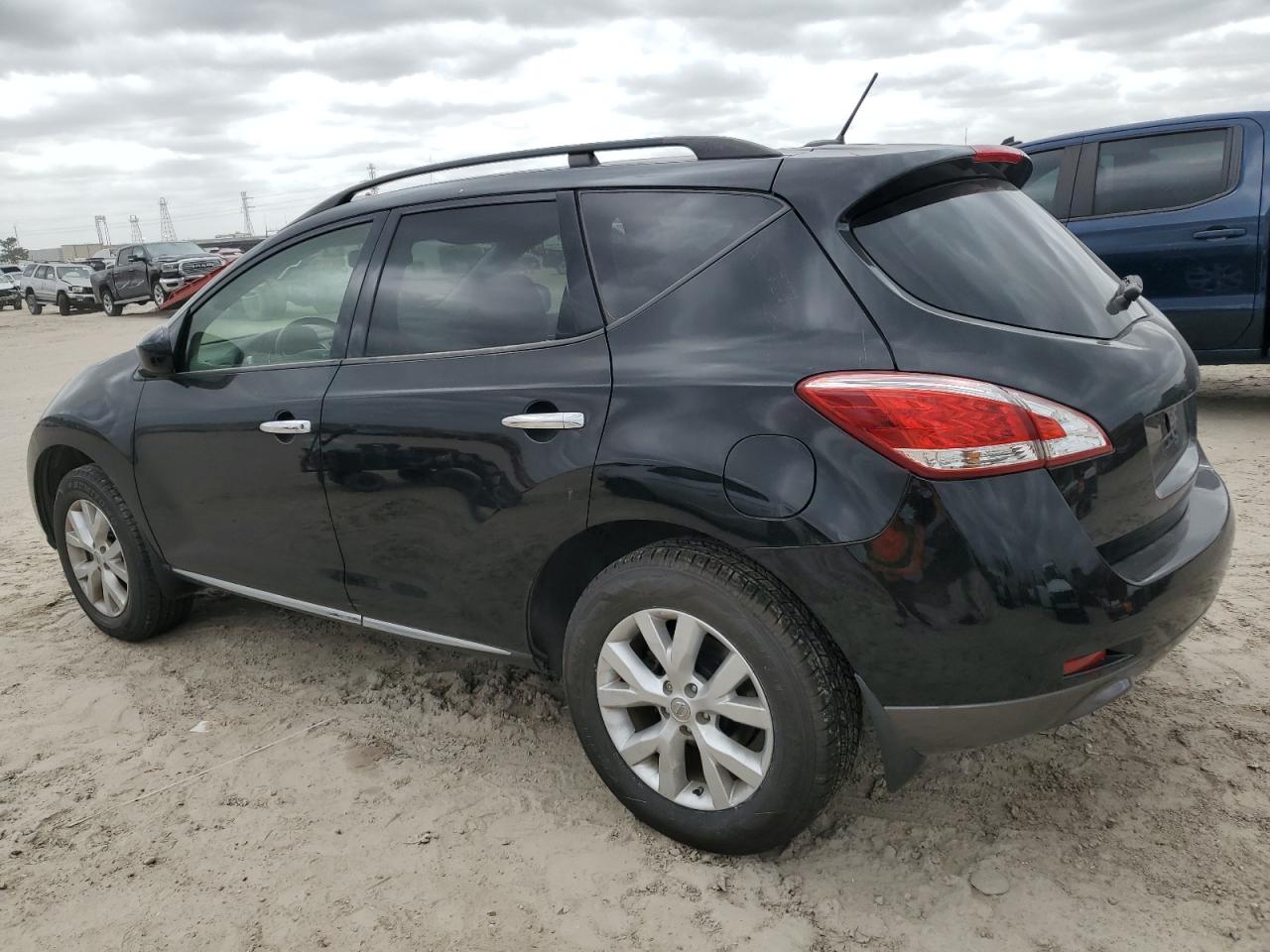 2014 Nissan Murano - Image 2