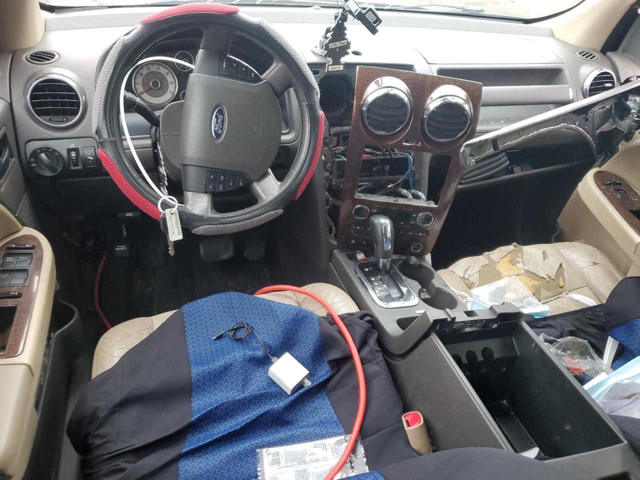 2008 Ford Taurus - Image 8