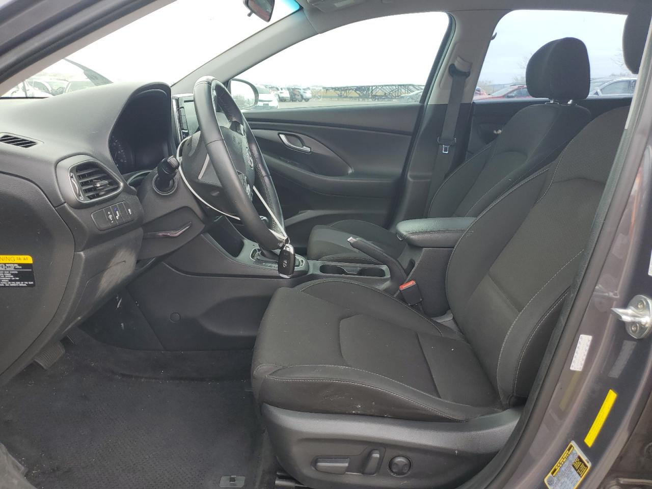 2018 Hyundai Elantra - Image 7