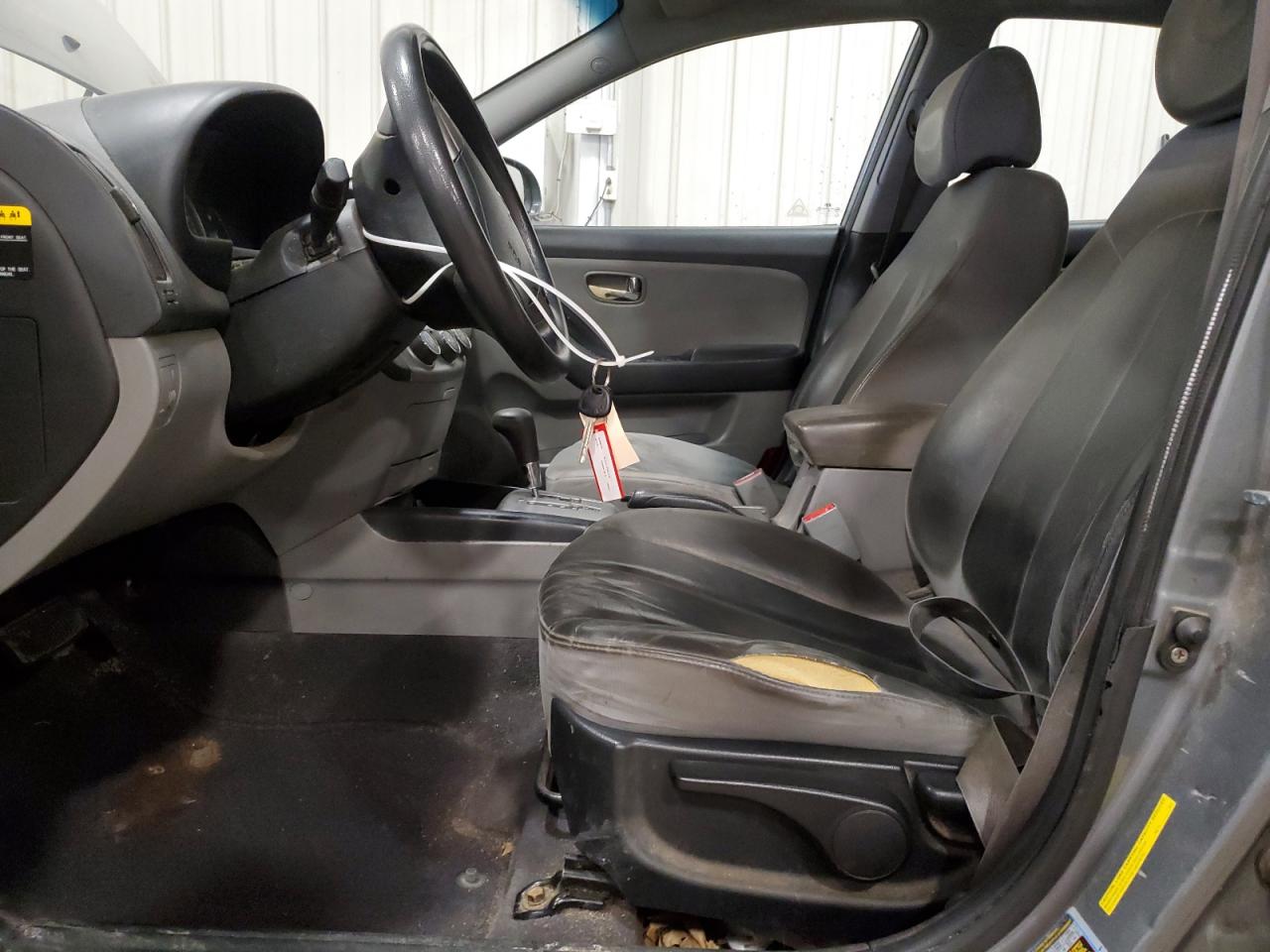 2010 Hyundai Elantra - Image 7