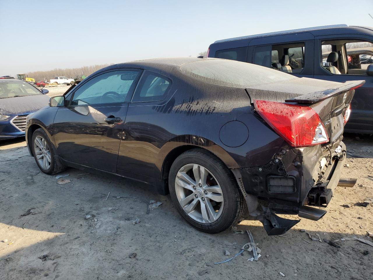2012 Nissan Altima - Image 2
