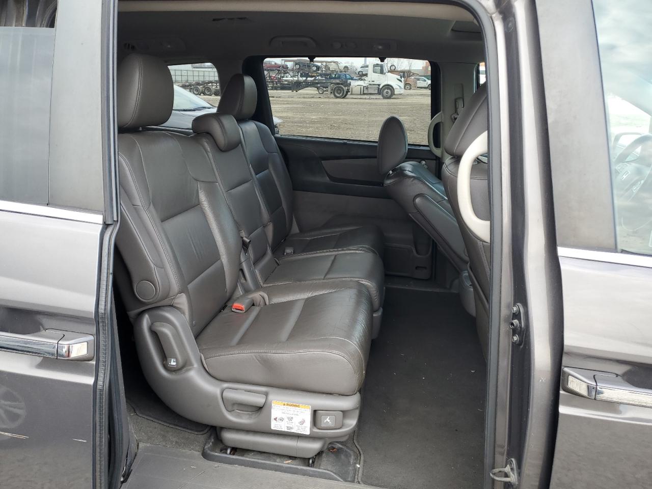 2012 Honda Odyssey - Image 11