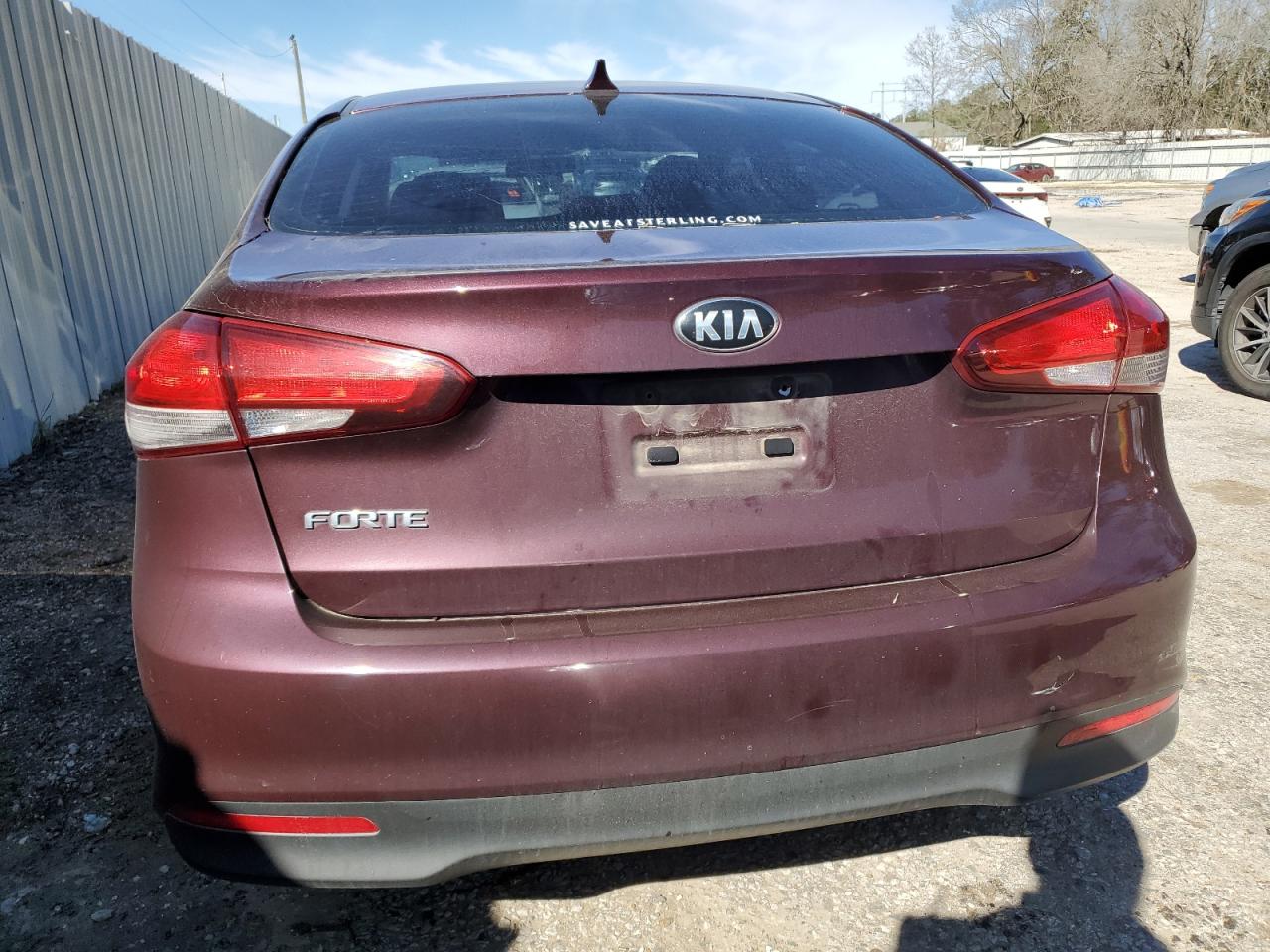 2017 Kia Forte - Image 6
