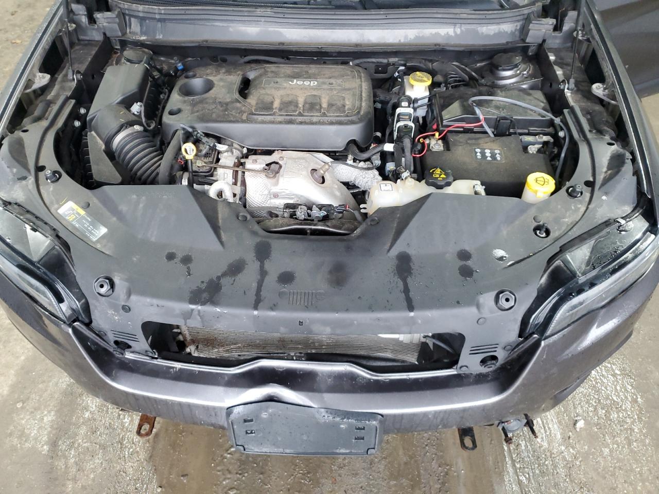 2019 Jeep Grand Cherokee - Image 12