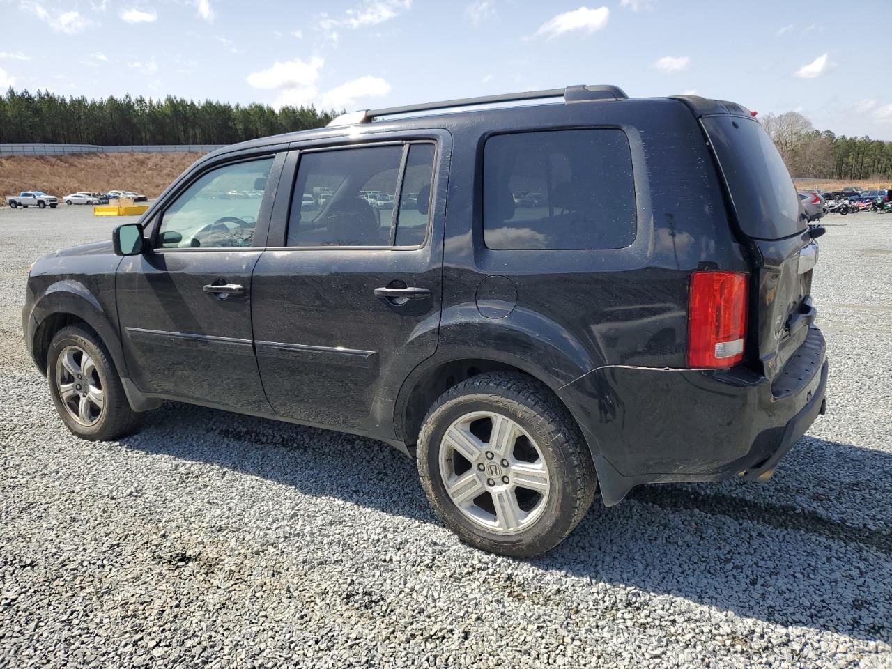 2010 Honda Pilot - Image 2