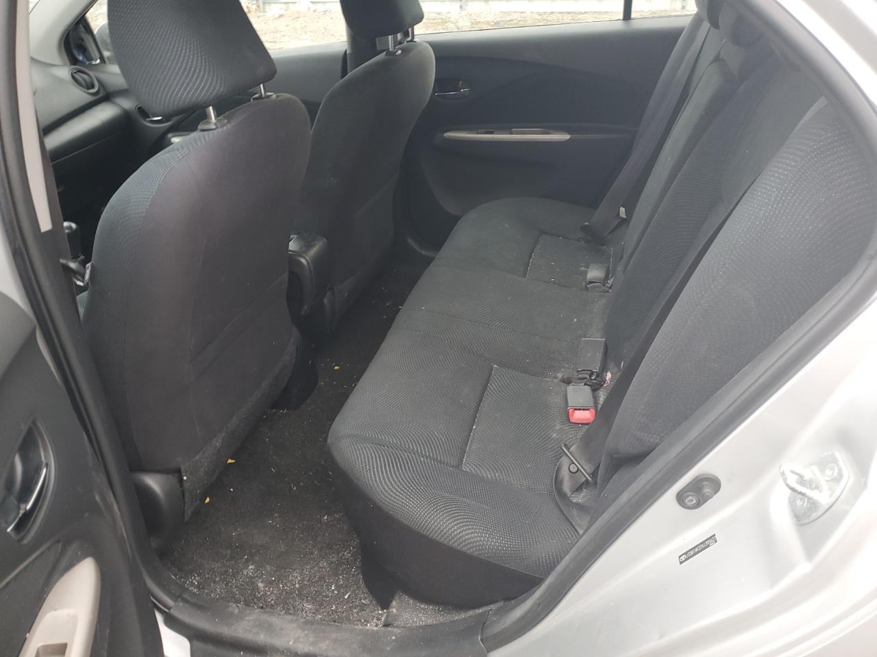 2010 Toyota Yaris - Image 10