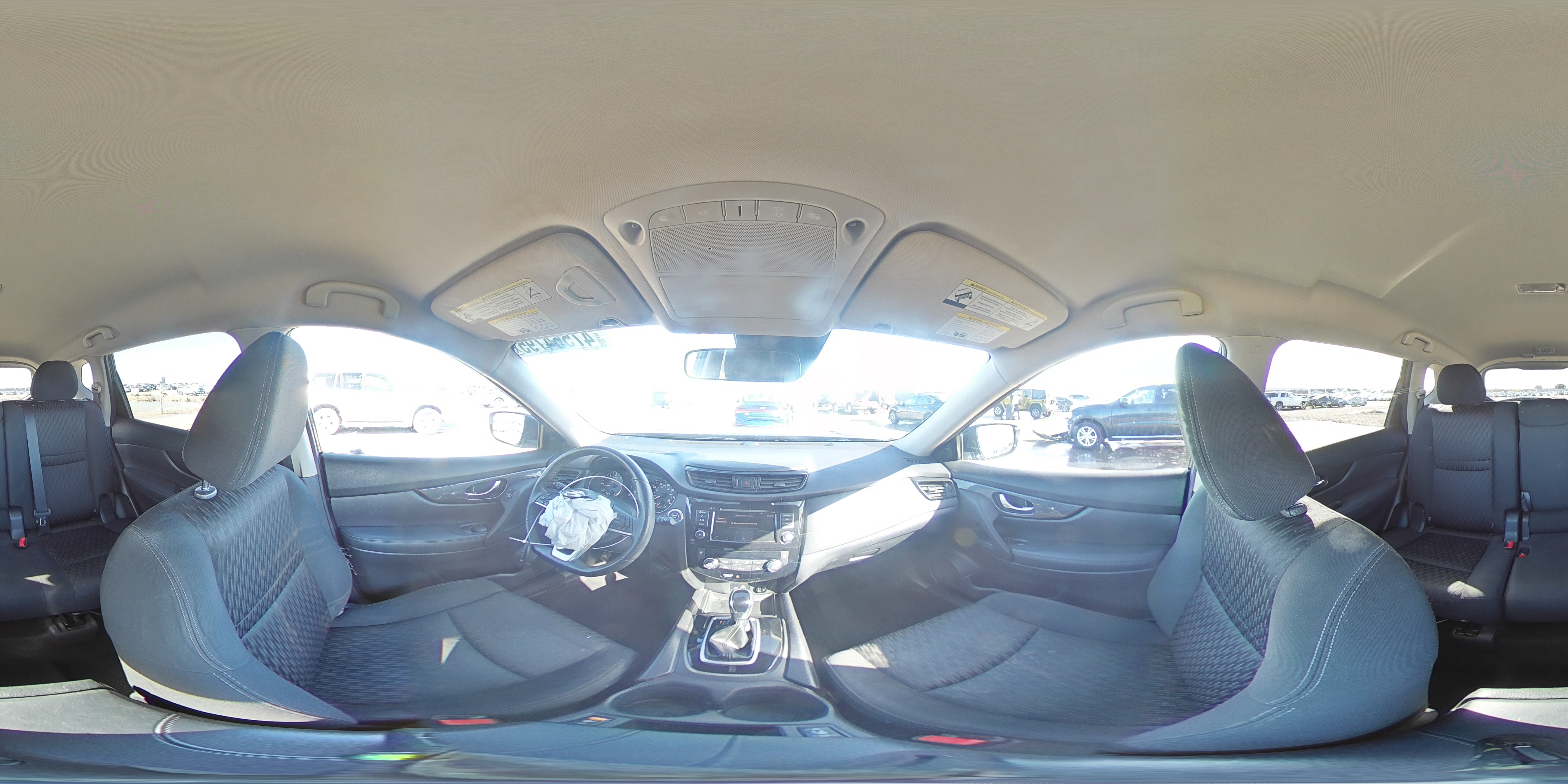 2019 Nissan Rogue - Image 16