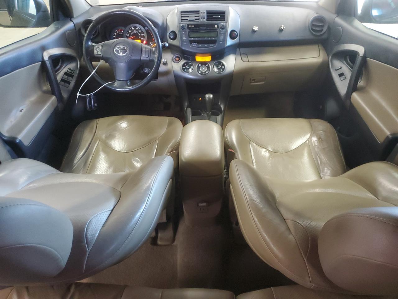 2011 Toyota RAV 4 - Image 8