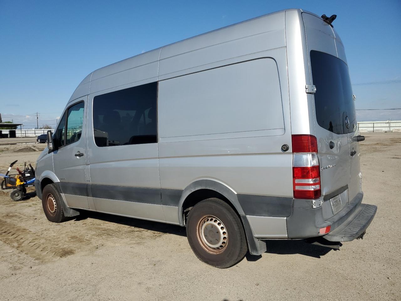 2014 Mercedes-Benz Sprinter - Image 2