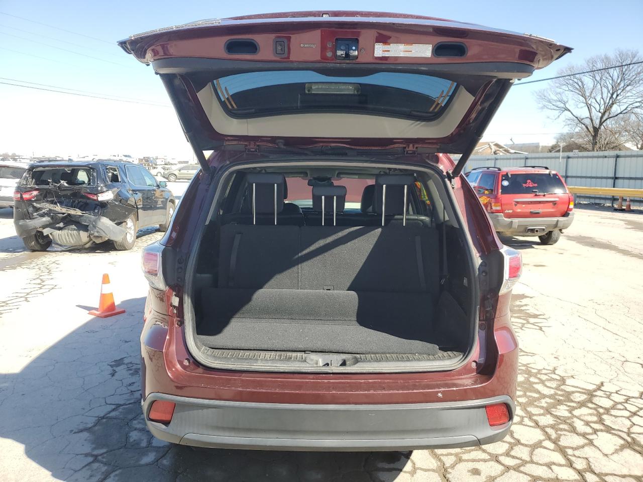 2014 Toyota Highlander - Image 6