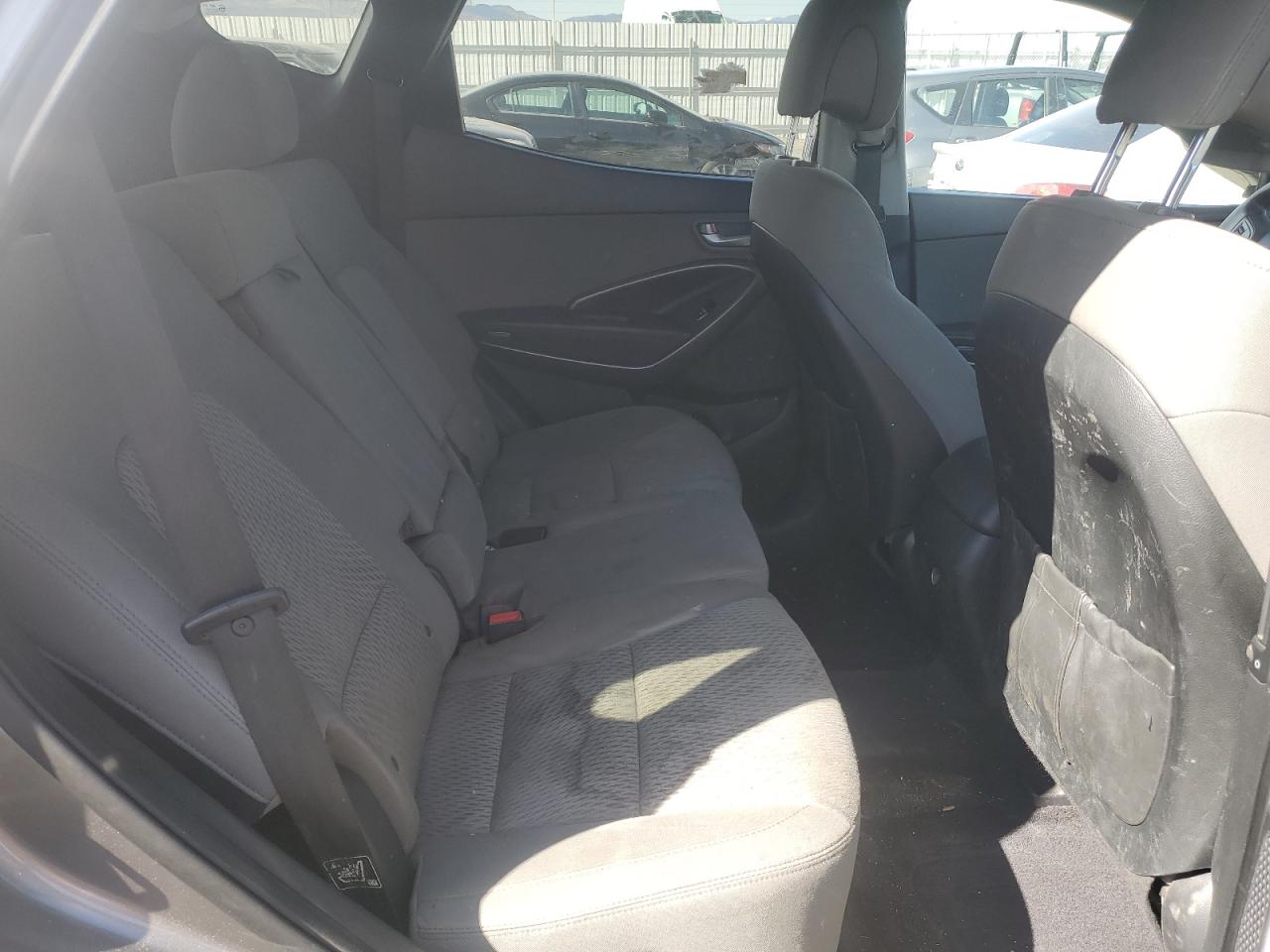 2013 Hyundai Santa Fe - Image 11