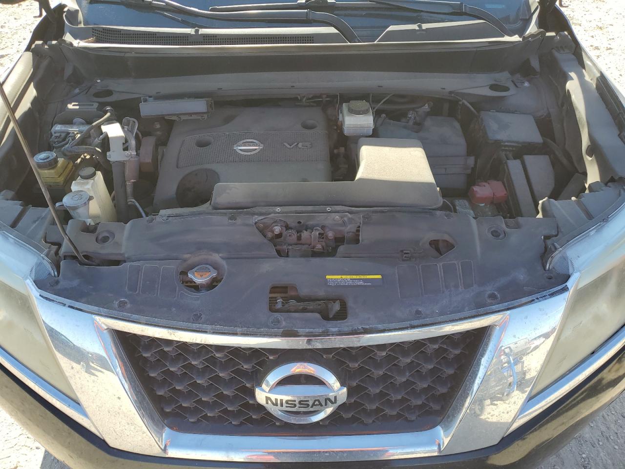 2015 Nissan Pathfinder - Image 11