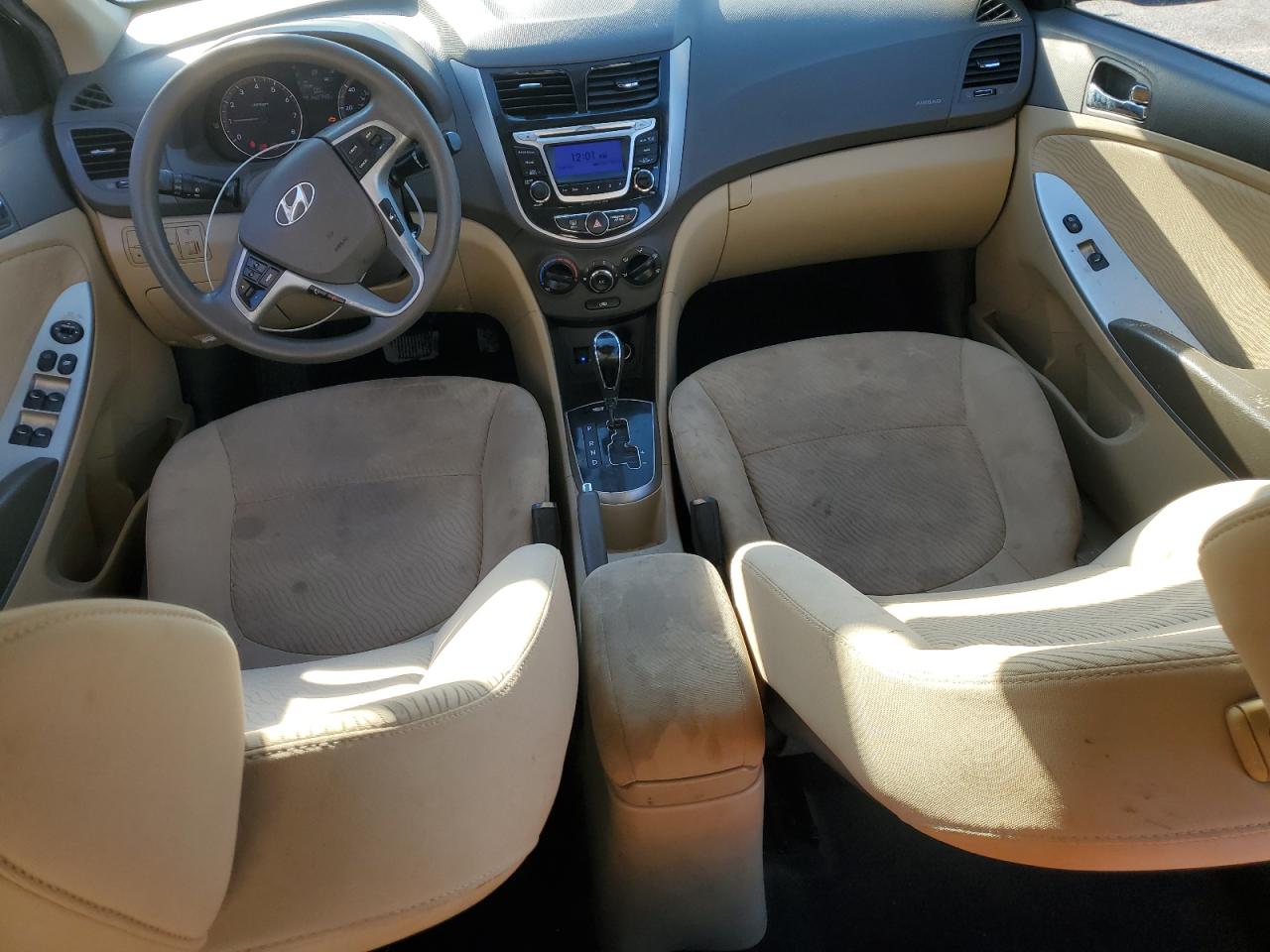 2014 Hyundai Accent - Image 8