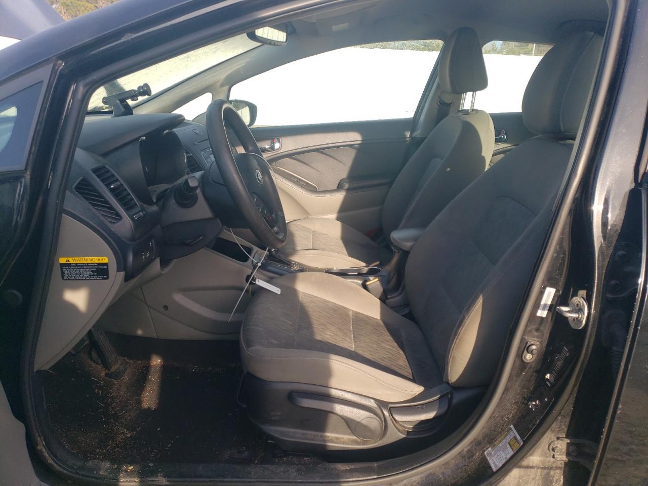 2015 Kia Forte - Image 7