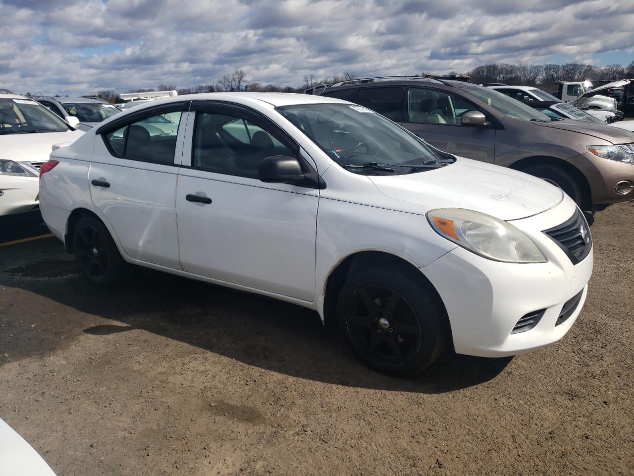 2013 Nissan Versa - Image 4