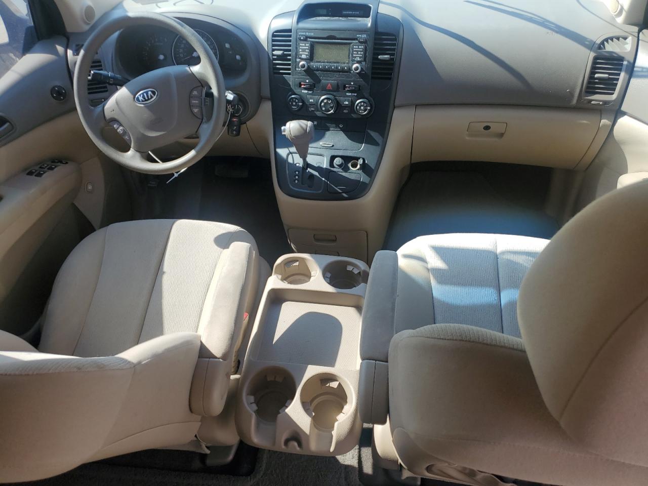 2011 Kia Sedona - Image 8
