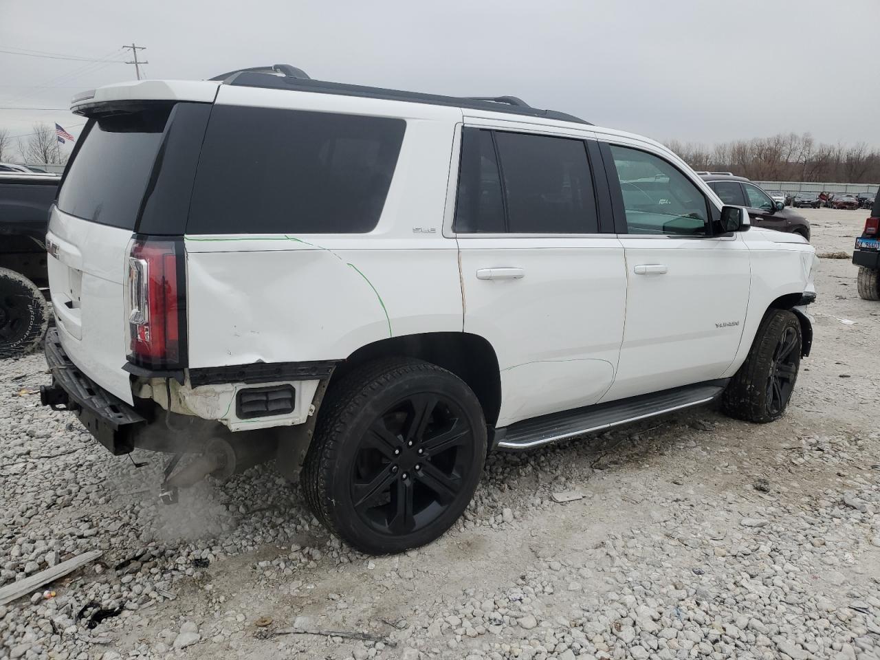 2015 GMC Yukon - Image 3