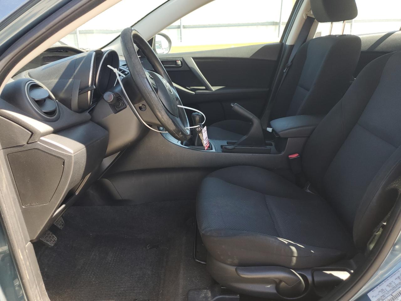 2010 Mazda 3 - Image 7