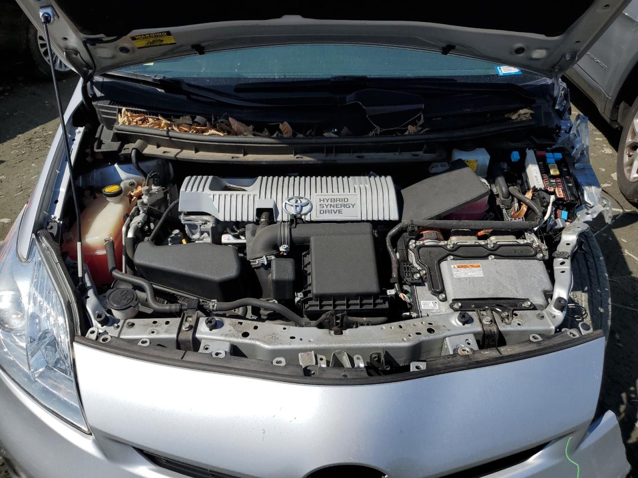 2012 Toyota Prius - Image 11