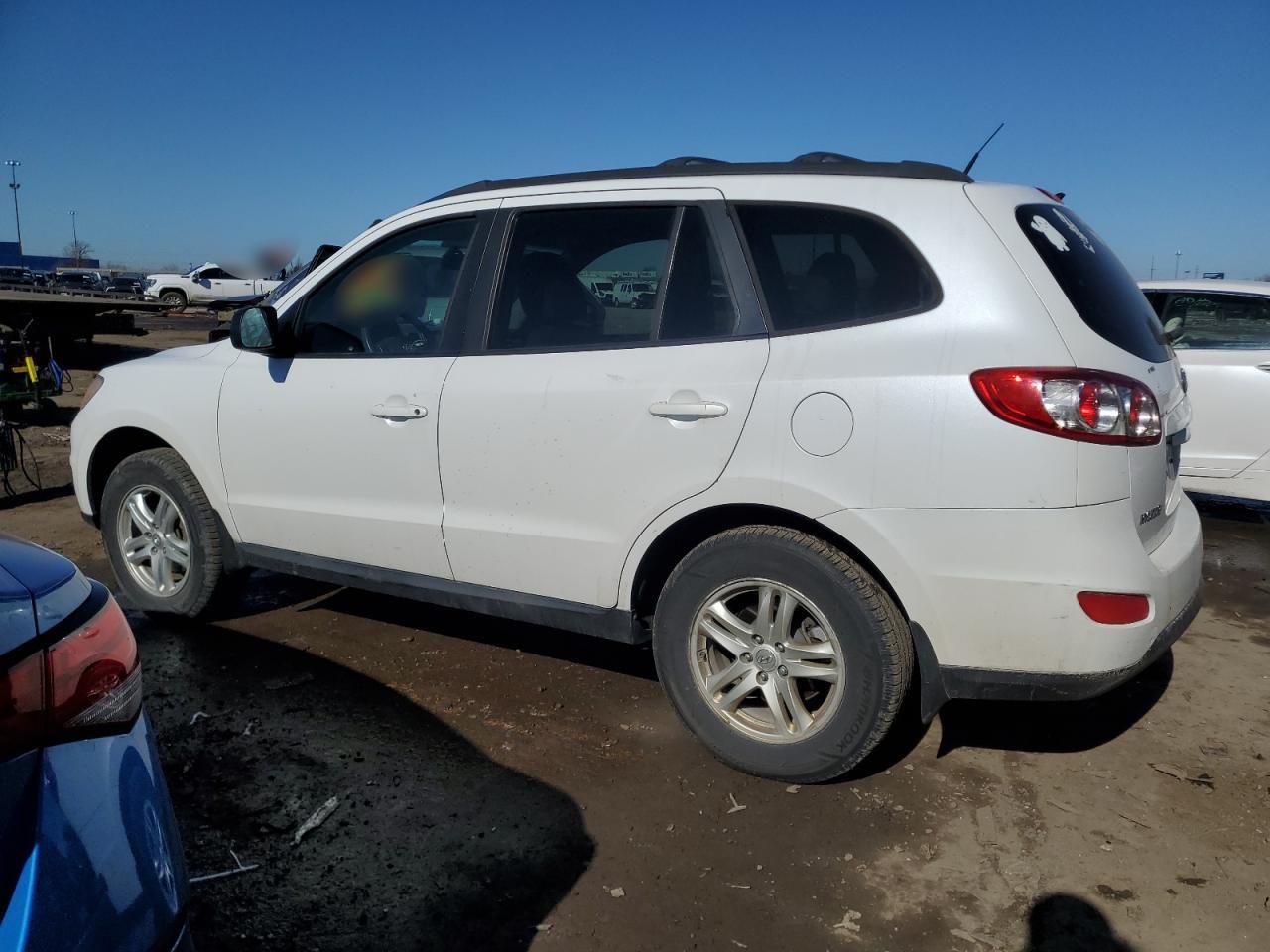 2011 Hyundai Santa Fe - Image 2