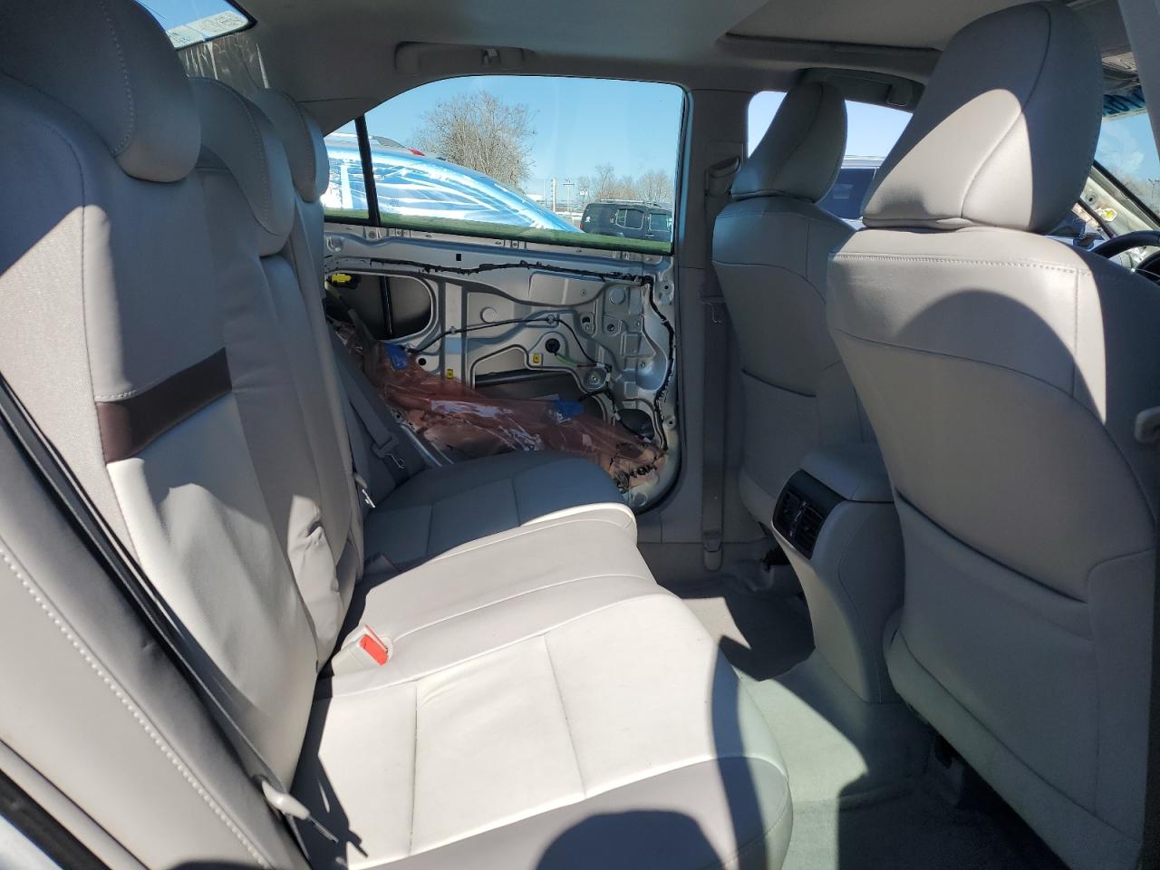 2012 Toyota Camry - Image 10