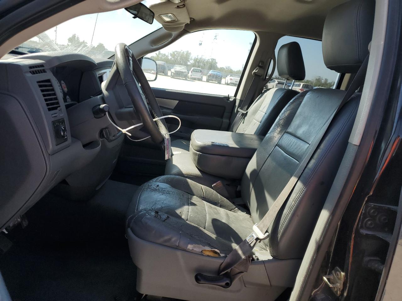 2007 Dodge RAM - Image 7
