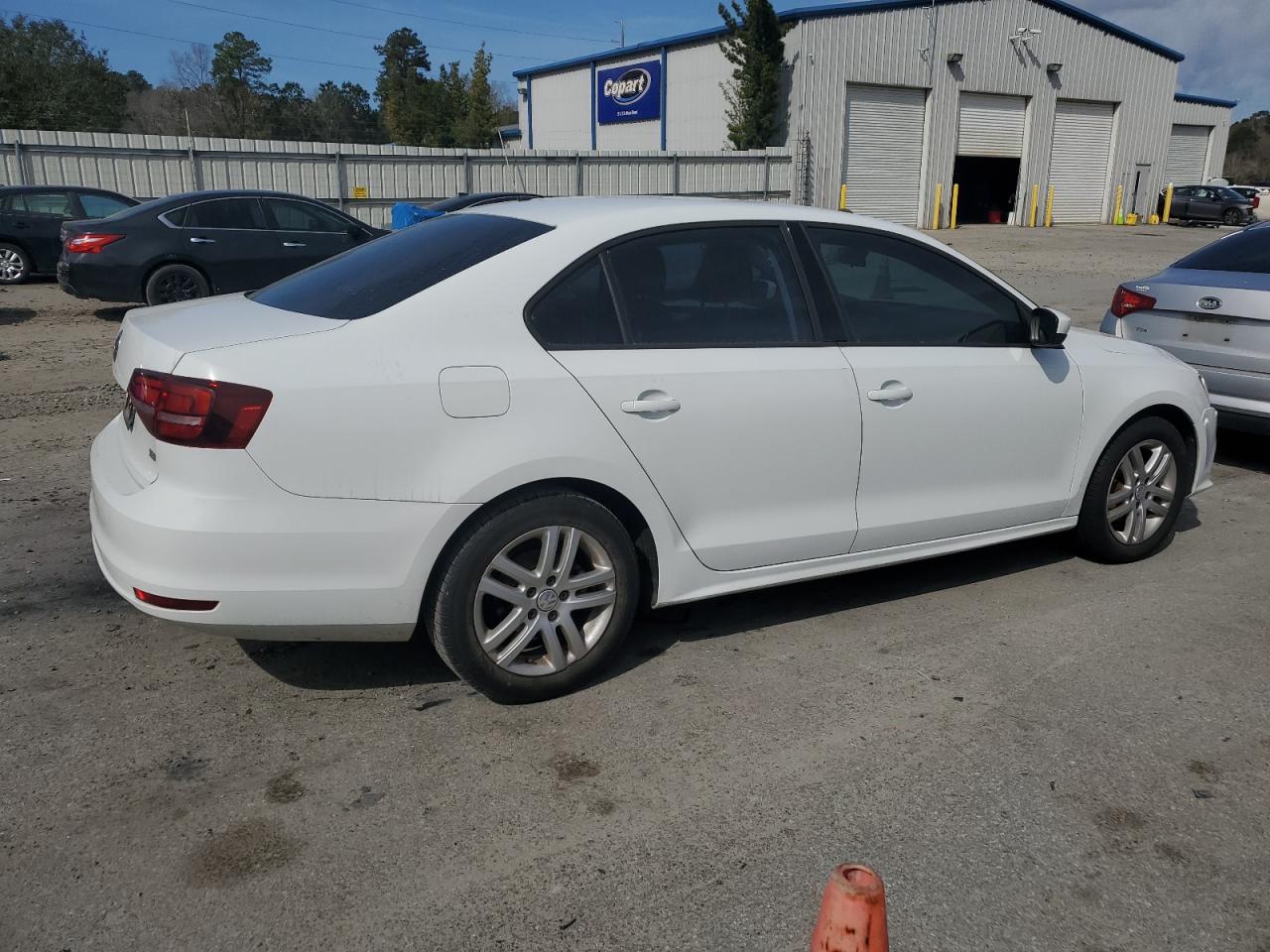 2018 Volkswagen Jetta - Image 3