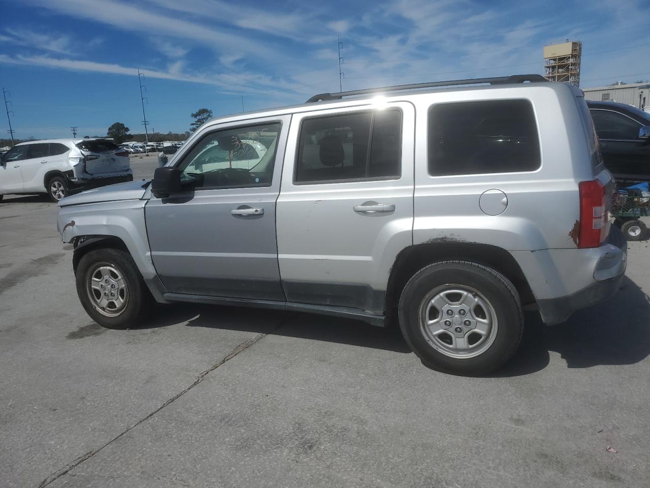 2012 Jeep Liberty (Patriot) - Image 2