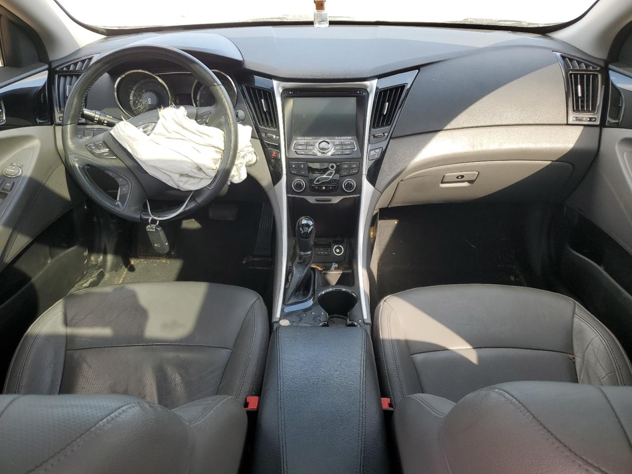 2012 Hyundai Sonata - Image 8