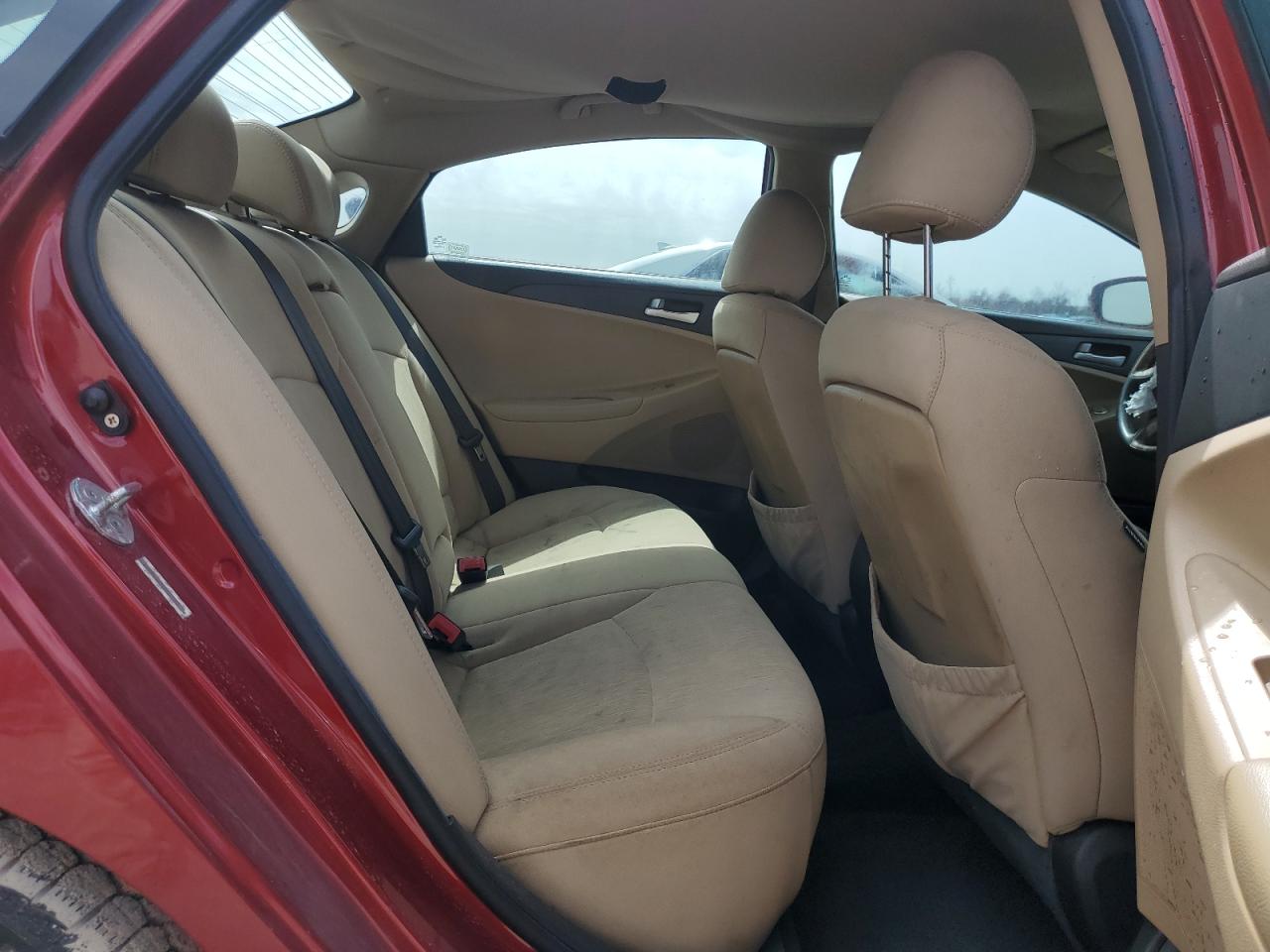 2011 Hyundai Sonata - Image 10