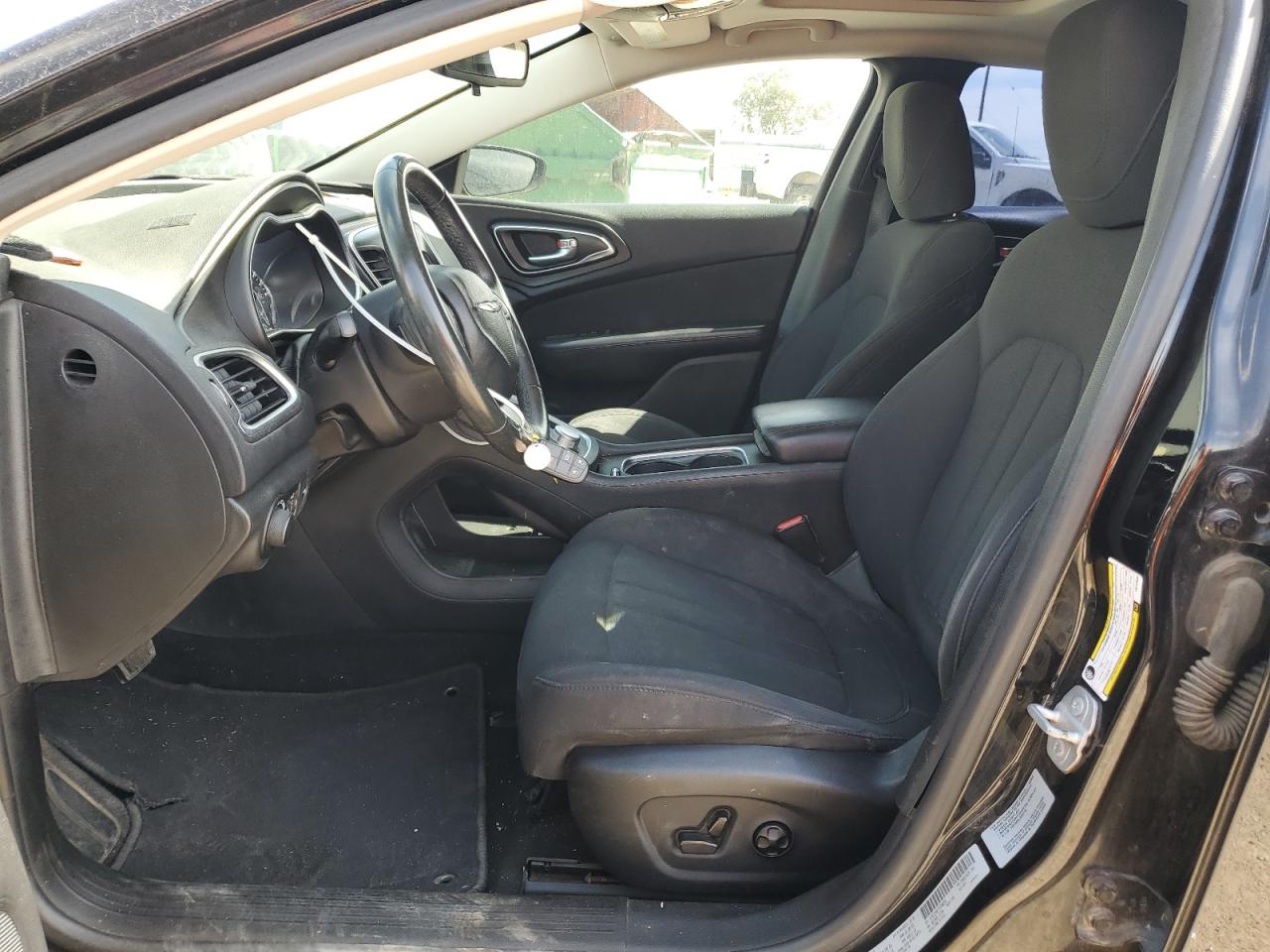 2015 Chrysler 200 - Image 7