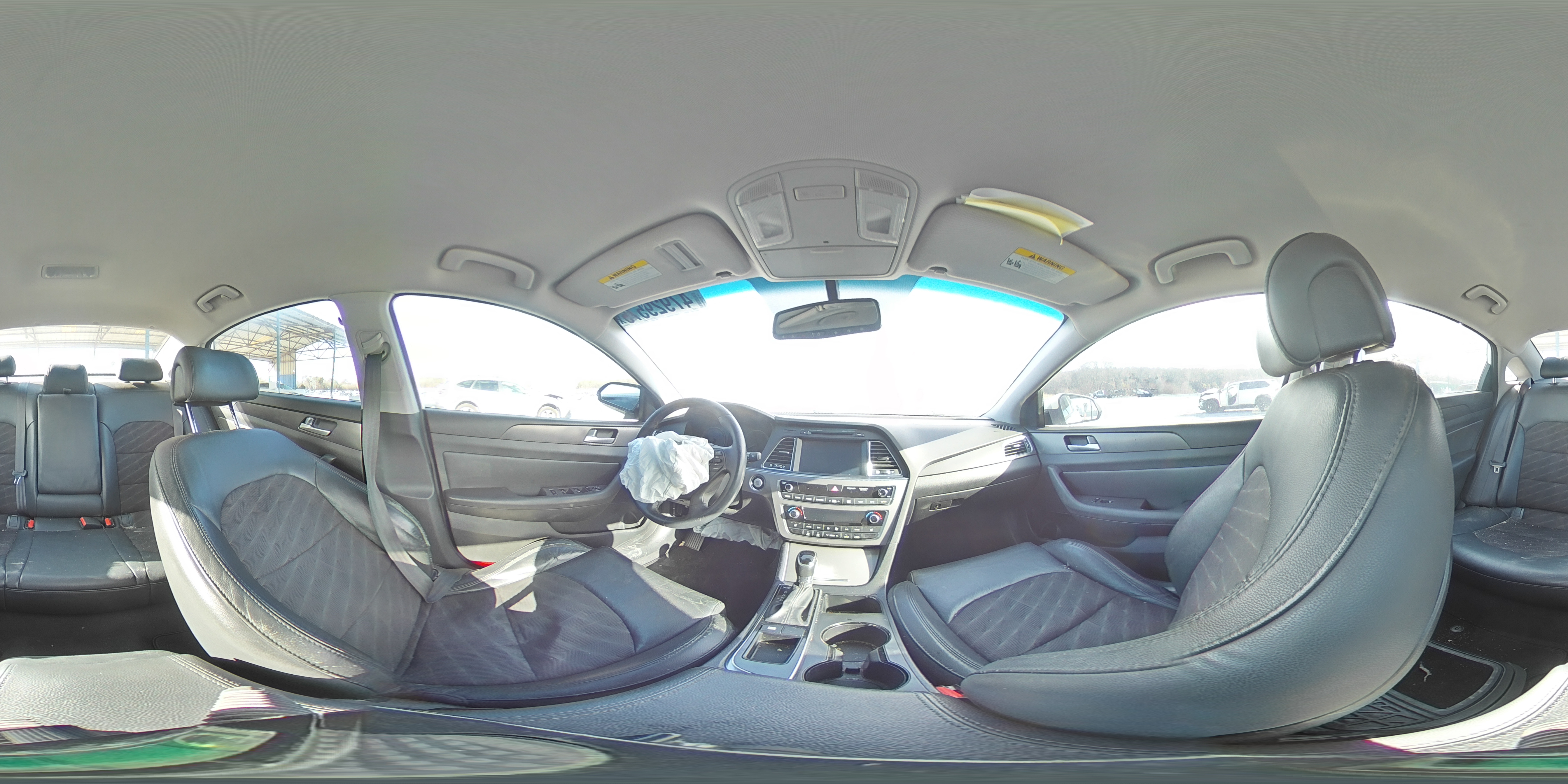 2015 Hyundai Sonata - Image 13
