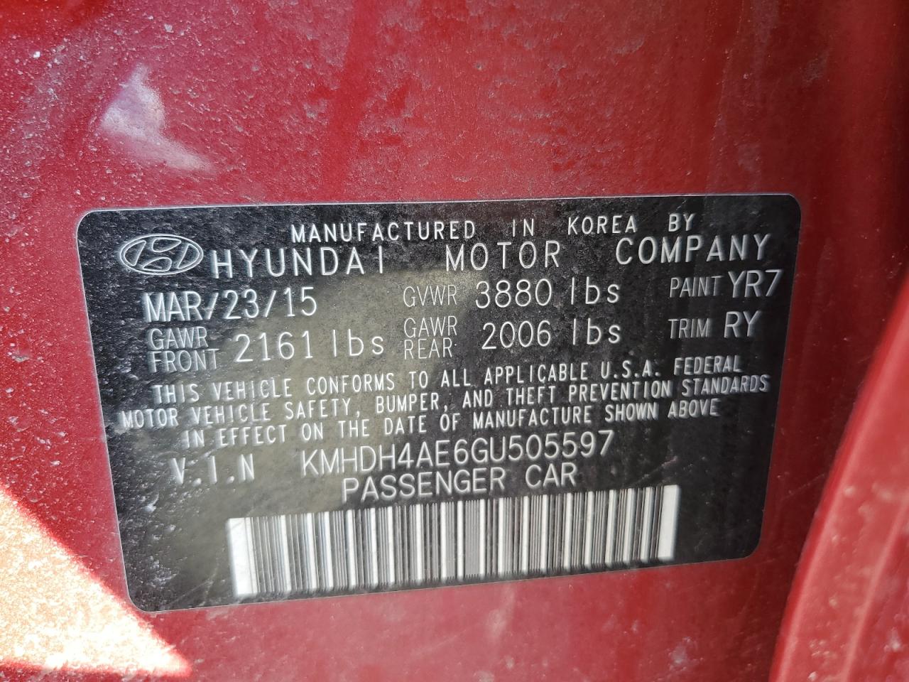 2016 Hyundai Elantra - Image 13