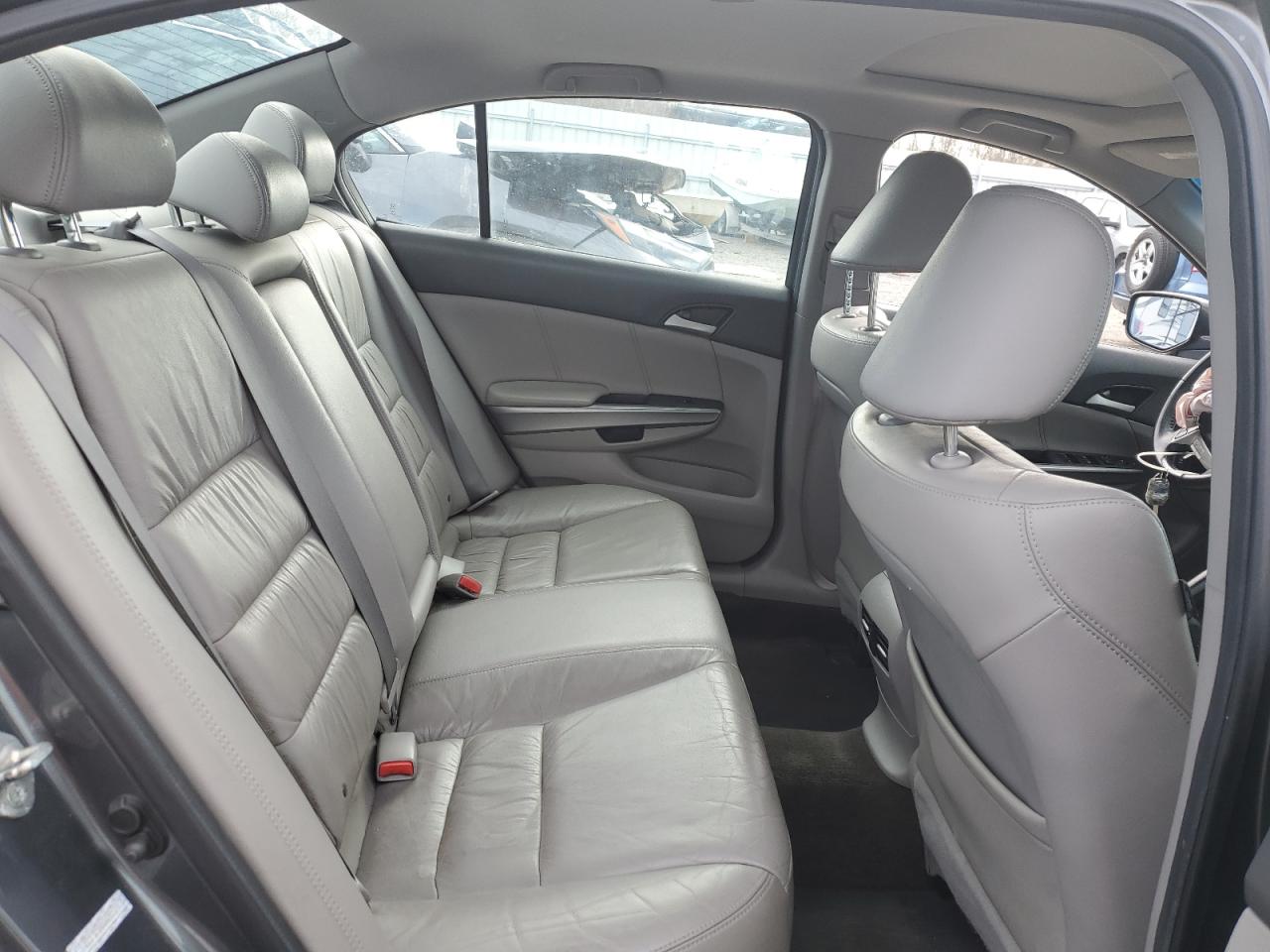 2010 Honda Accord - Image 10