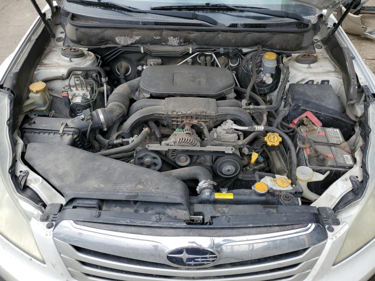 2012 Subaru Outback - Image 13