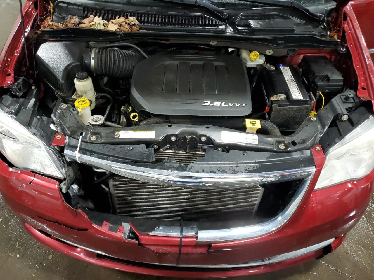 2013 Chrysler Town & Country - Image 13