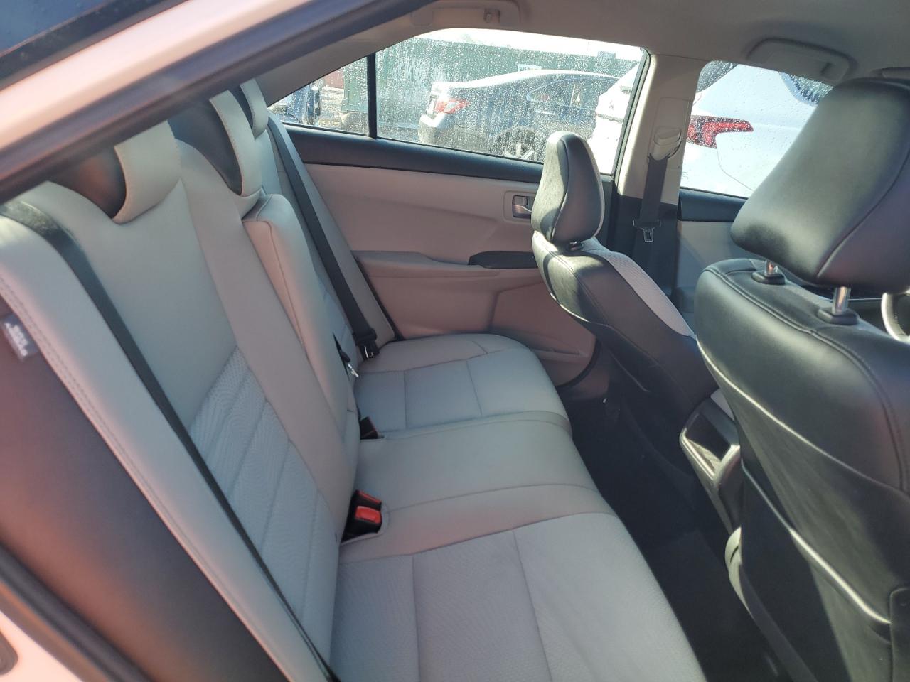 2017 Toyota Camry - Image 10