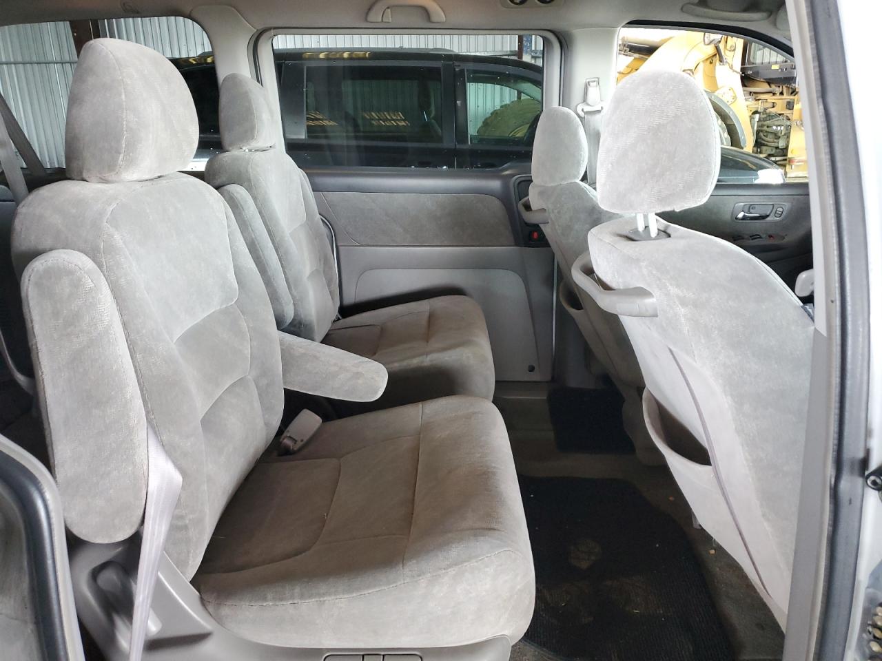 2002 Honda Odyssey - Image 11
