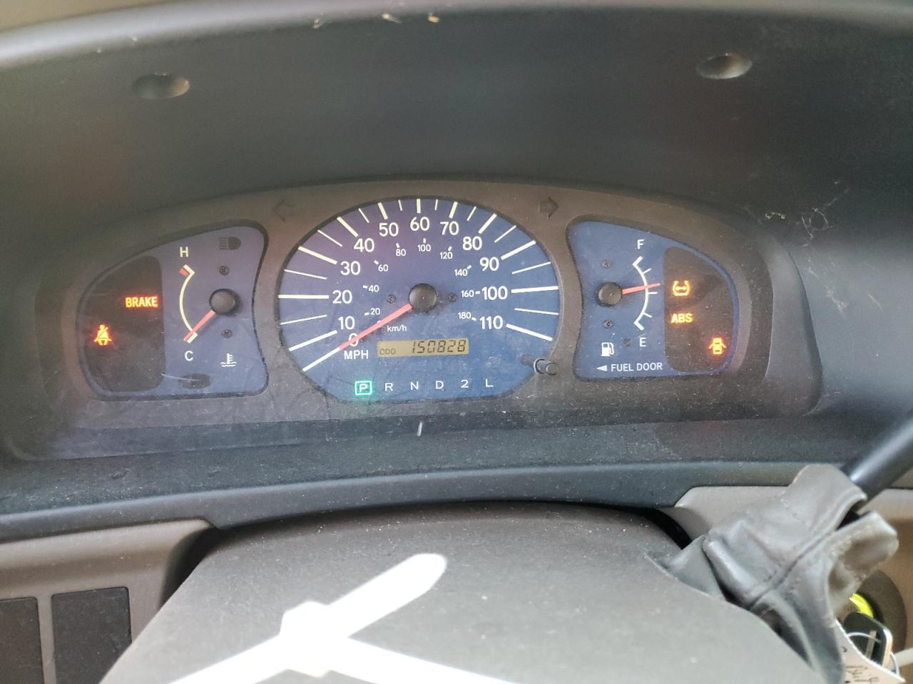2002 Toyota Sienna - Image 9
