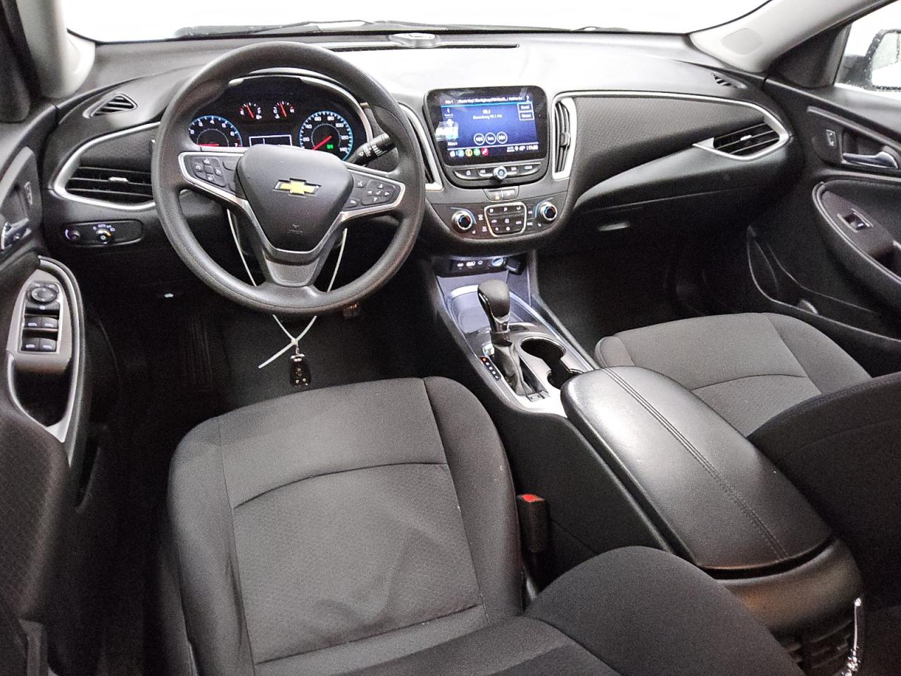 2022 Chevrolet Malibu - Image 8