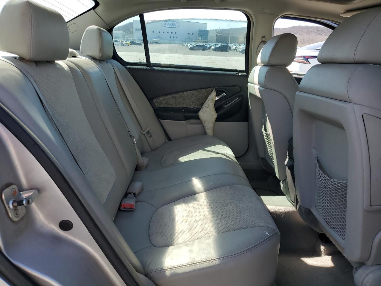 2006 Chevrolet Malibu - Image 10